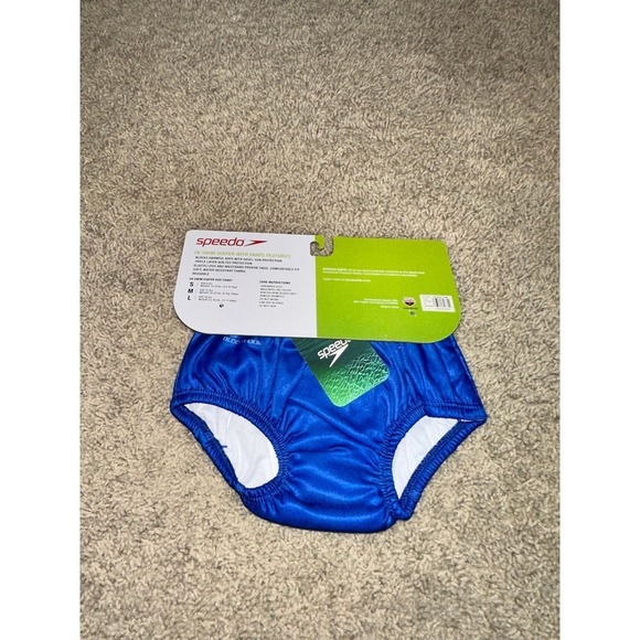 New Speedo Infant Swim Diaper - Blue Shark
Size medium 12 months 
Retail $16.99 - Picture 4 of 9